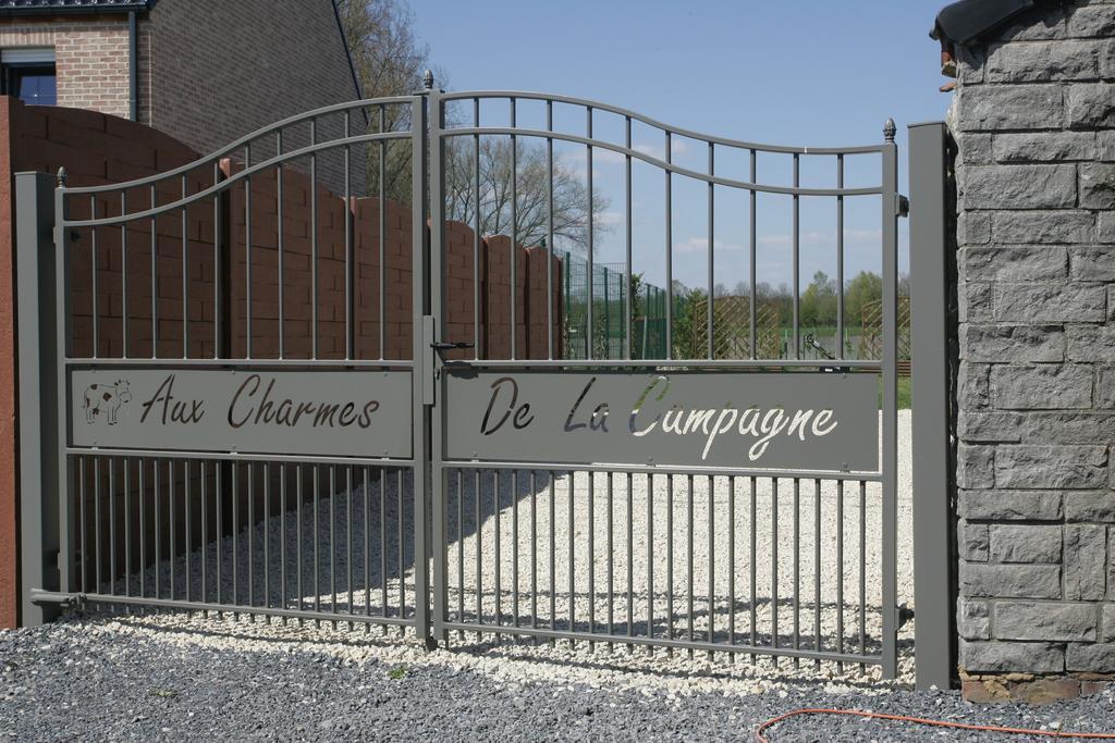 Aux Charmes De La Campagne Villa Hautrage Exterior photo