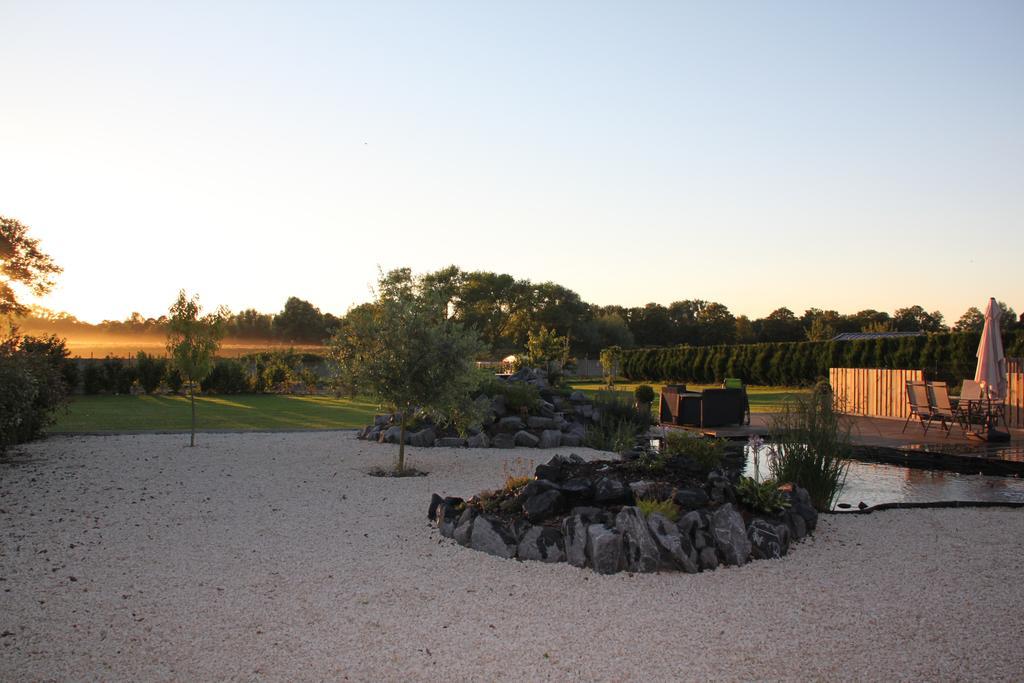 Aux Charmes De La Campagne Villa Hautrage Exterior photo